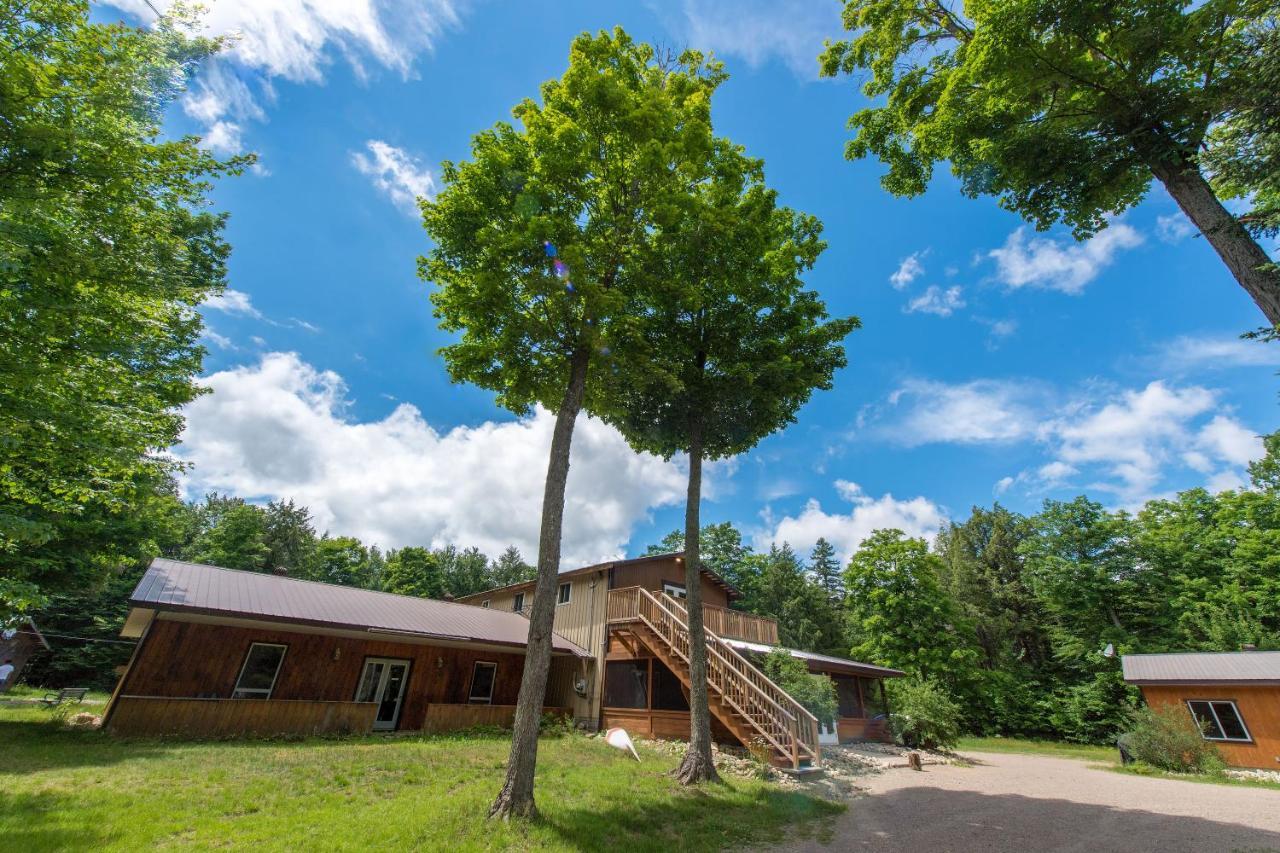 Madawaska Lodge-Cottage Bagian luar foto