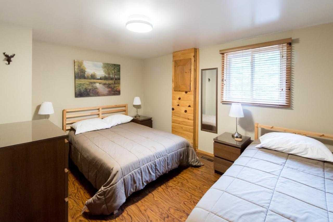 Madawaska Lodge-Cottage Bagian luar foto
