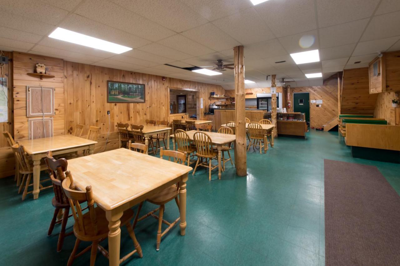 Madawaska Lodge-Cottage Bagian luar foto