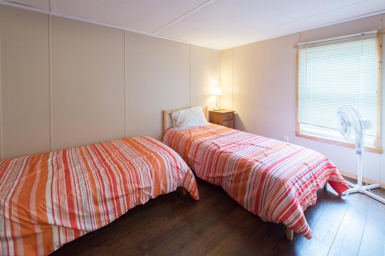 Madawaska Lodge-Cottage Bagian luar foto