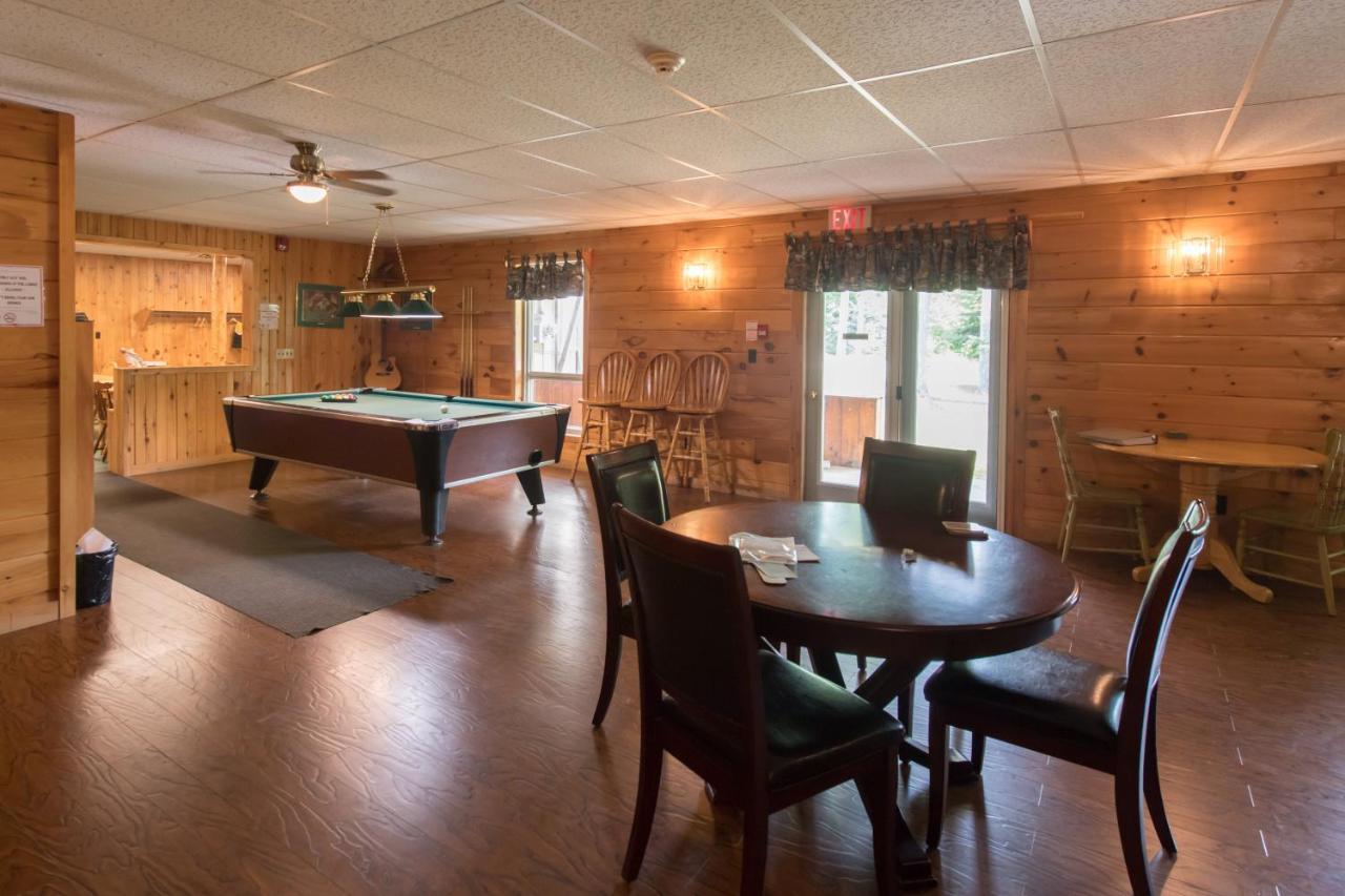 Madawaska Lodge-Cottage Bagian luar foto