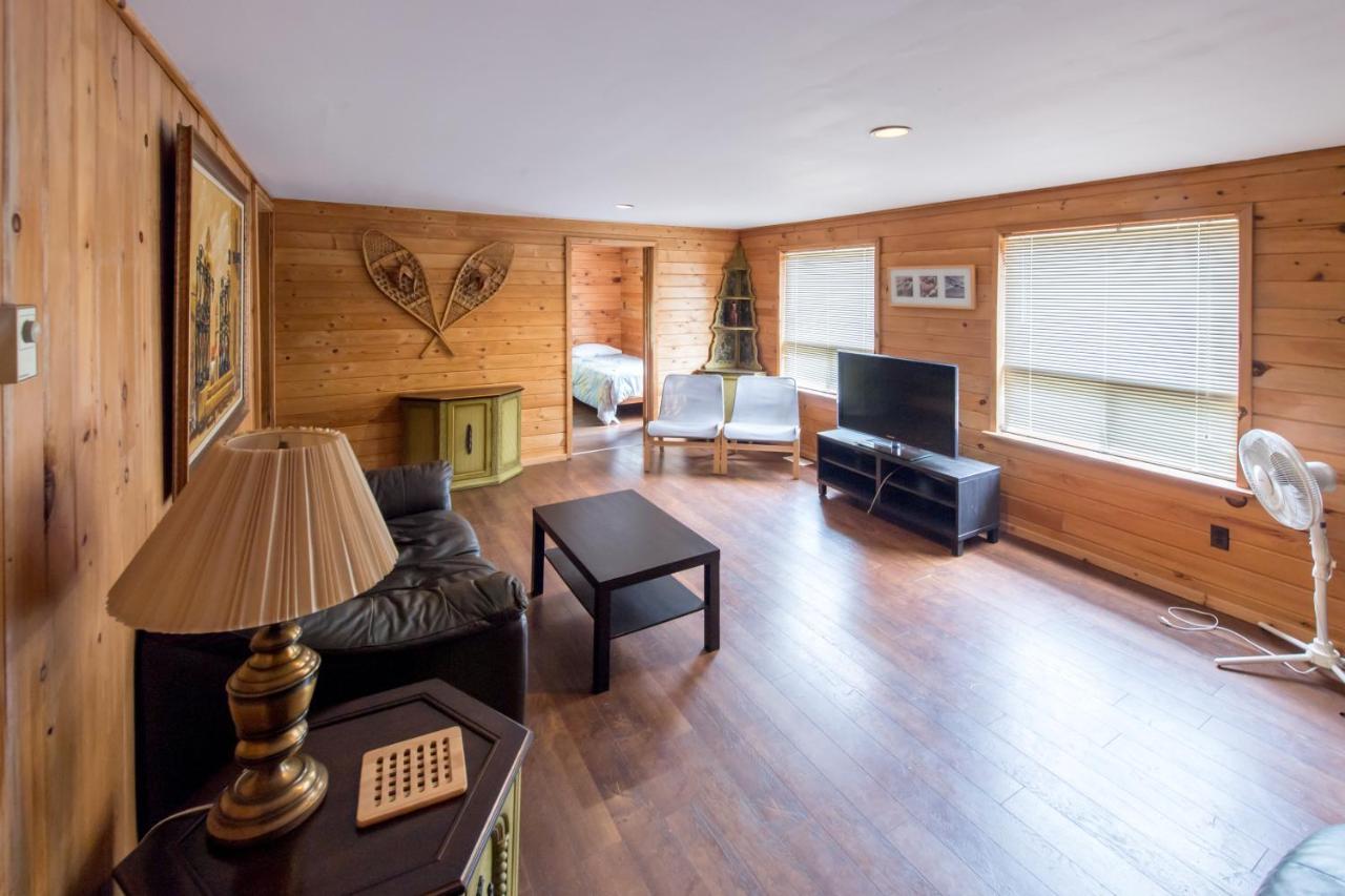 Madawaska Lodge-Cottage Bagian luar foto