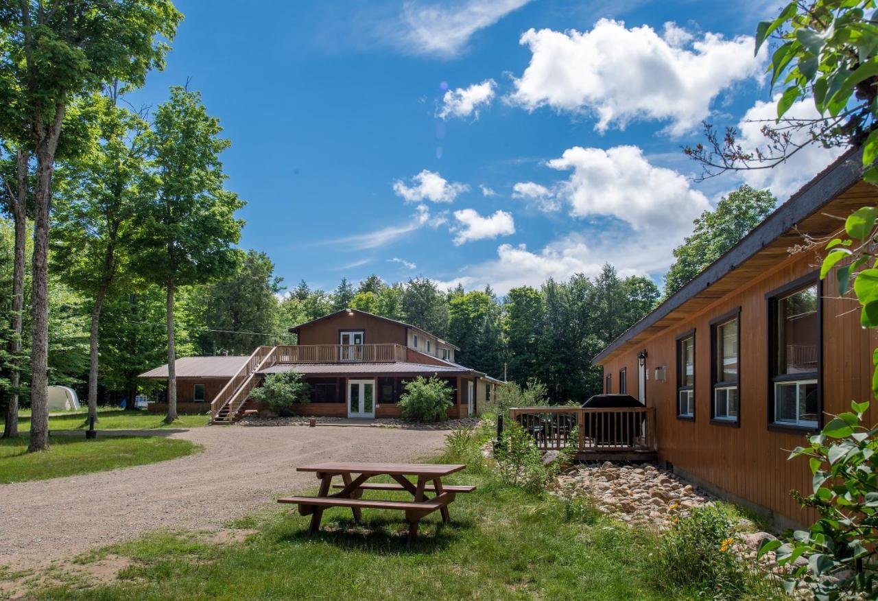 Madawaska Lodge-Cottage Bagian luar foto