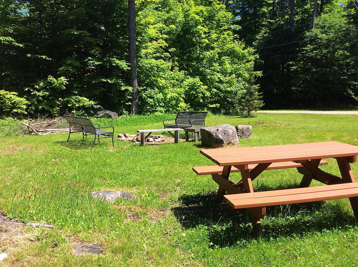 Madawaska Lodge-Cottage Bagian luar foto